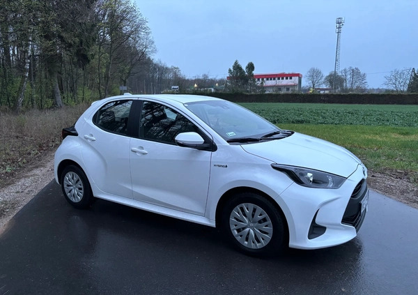 Toyota Yaris cena 60900 przebieg: 73000, rok produkcji 2021 z Niemodlin małe 596